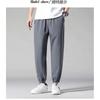 Pantalones cortos de seda helada de verano 2024 pantalones cropped para hombre nuevos pantalones deportivos de color liso holgados para adelgazar con cordón en el tobillo pantalones casuales