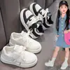 Nuevas Zapatillas Blancas Infantiles 2025 para Niños y Niñas, Zapatos Deportivos Ligeros, Zapatillas Casuales Versátiles para Correr para Estudiantes, Venta al por Mayor