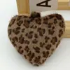 Nuevos Accesorios con Forma de Corazón, Llavero Colgante Bola de Piel Estampado Leopardo con Forma de Corazón, Colgante Corazón de Durazno, Colgante de Joyería de Felpa para Bolsa