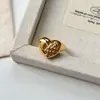 Anel de Coração Cruzado com Design de Nicho para Mulheres, Estilo Vintage de Luxo Leve, Estilo Punk Versátil, Anel Aberto Ajustável de Alta Qualidade para o Dedo Indicador