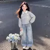 Conjunto de Sudadera con Cuello Polo y Adorno de Encaje y Jeans con Estampado de Estrellas de Moda para Niñas de Primavera y Otoño para Niños Mayores