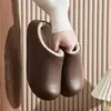 Chinelos de algodão para mulheres e casais, adequados para uso interno no inverno, com forro adicional de fleece para aquecimento, proporcionando uma sensação macia e confortável, e também disponíveis em tamanhos masculinos para outono e inverno.