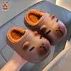 Pantuflas de algodón para niños con diseño de capibara para invierno, cálidas y con forro afelpado, impermeables, adecuadas para niños y niñas, para uso en casa, con talón cerrado para niños mayores y pequeños.
