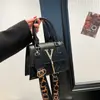 Bolso de Nicho de Diseño Francés para Mujer, Bolso de Mano Pequeño de Moda Ins con Textura, Bolso Cruzado de Color Sólido con Borla