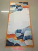 Venta al por mayor de fábrica Nuevo satén de brocado de Li 90*180 estampado Bufanda larga de playa Versión coreana de chal de seda