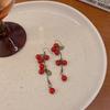 Pendientes de diseño único estilo chino de frutos rojos para mujer, pendientes largos con borlas de alta calidad, pendientes festivos retro de Año Nuevo