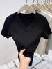 Camiseta de Verano Gris Estilo Europeo con Cuello en V y Manga Corta para Mujer, Nuevo Diseño 2026, Corte Ajustado, Color Sólido, Top con Pinzas en la Cintura en Forma de Espina de Pescado