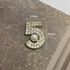 Celebridade da Internet Coreana Acessórios de Liga de Alumínio Alfanuméricos 5 em Inglês Pequena Capa de Celular Estilo Chanel Material DIY para Brincos de Roupa