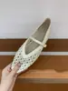 Sapatos Mary Jane Quadrados Vazados com Fivela de Linha Única Retrô, Versáteis e Não Cansativos para os Pés, Sapatos de Salto Baixo Estilo Noturno para o Dia a Dia de Mulheres