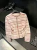 Casaco de tricô pesado rosa listrado estilo Chanel para mulheres, estilo outono, elegante, rejuvenescedor, suéter coat emagrecedor