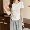 Camiseta Chic con Cuello en U y Dobladillo Curvo para Mujer de Manga Corta Verano 2025 Nuevo Estilo Coreano Ajustado Top de Gama Alta Estilo Corto Moderno