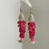 Peixe Escarlate RadiânciaEstilo Artístico Peixe de Metal Disco Rosa-Choque Brincos com Franja, Brincos com Vibe de Verão para Férias