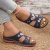 Zapatillas cruzadas europeas y americanas de talla grande 2026 para mujer, zapatillas de tacón de cuña, sandalias de slip-on de suela gruesa y plana, abiertas en la punta, bordadas
