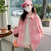 Camisa de Manga Comprida para Meninas Primavera Outono 2026 Novo Estilo Tamanhos Médio e Grande Crianças Estilo Coreano Camisa de Algodão Xadrez Roupa de Exterior para Crianças Estilo Britânico