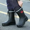 Botas de lluvia hasta la pantorrilla para hombre, botas de lluvia antideslizantes, zapatos impermeables estilo coreano, botas de agua de pesca de moda, zapatos de goma duraderos para adultos para lavar el coche