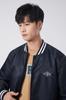 Chaqueta Bordada con Parche Personalizado para Hombre Estilo Coreano Trendy Primavera y Otoño Nueva Ropa Exterior Holgada Ropa Exterior con Cuello Alto Uniforme de Béisbol