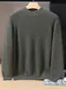 Nueva camiseta base de punto de cachemira para otoño e invierno, moderna, suave, cómoda, color liso, jersey, cuello medio alto simple para hombre