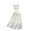 Conjunto de Roupa para Primavera 2025: Top Halter Elegante com Bordado de Lantejoulas e Franjas para Mulheres, Saia Evasê de Cintura Alta Emagrecedora