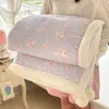 Manta de pompón de lana de cordero y vellón de leche de grado A para bebés e infantes, nueva 2026, adecuada para siestas en la oficina y como manta gruesa para el sofá