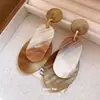 Pendientes de flor de acrílico plisado con aguja plateada, lujo ligero, alta gama, versátiles, elegantes, pendientes de nicho