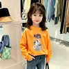 Camiseta de Algodão Puro Manga Longa Outono Inicial para Meninas Camisa Base com Estampa de Desenho para Bebê Estilo Outono Infantil Top Versátil Roupa Infantil t
