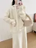Conjunto de Tricô Estilo Temperamento Suave 2026 Outono/Inverno Nova Chegada Suéter Pulôver com Flor 3D e Conjunto de Saia Duas Peças para Mulheres