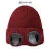 Gafas cortavientos y gorros de esquí forrados de forro polar para otoño e invierno para hombres y mujeres, Gafas y gorros de punto cálidos de lana estilo europeo y americano de Amazon