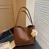 Bolso de mano retro de alta calidad y gran capacidad para mujer, nuevo diseño casual y minimalista 2026, adecuado para ir al trabajo, bolso de hombro y bolso tote