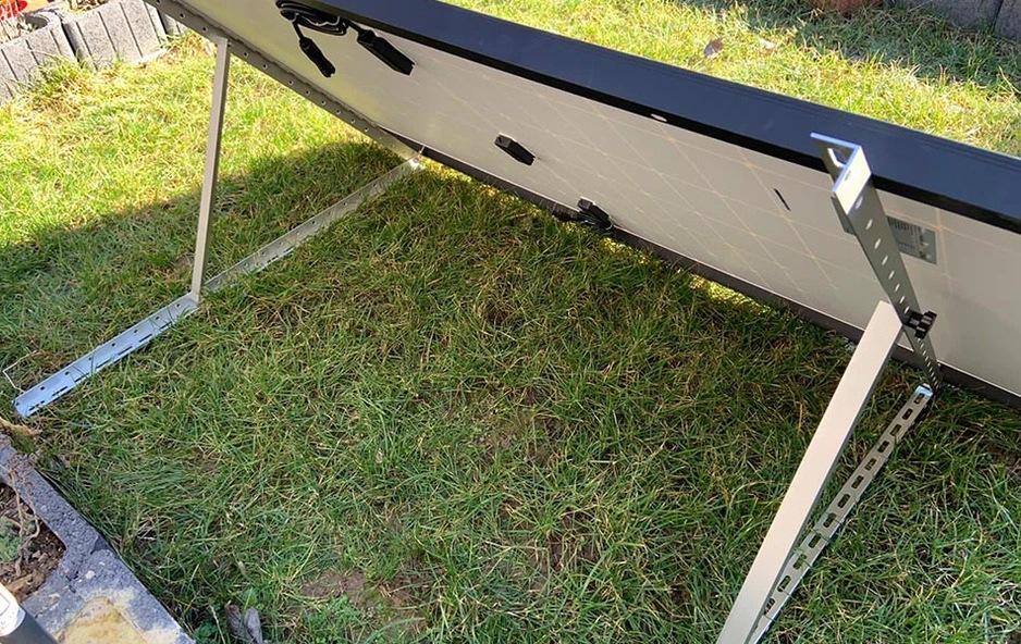 Adjustable Triangle Solar Pane