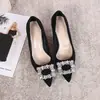 9833-1 Elegantes Zapatos de Tacón Alto Estilo Socialité con Pedrería Otoño 2026 Nuevos de Moda Casual Punta Fina para Mujer Talla Pequeña