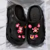 Crocs de Oso de Fresa para Mujer Verano Exterior 2023 Nuevos Celebridad de Internet Suela Gruesa Aumentador de Altura Playa Punta Cerrada Medias Zapatillas Mujer