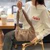 Bolsa de Ombro Versátil, Fashion e Casual para Mulheres, Bolsa de Ombro de Alta Qualidade com Grande Capacidade, Bolsa de Ombro Pequena de Pelúcia Lisa Cor Sólida Estilo Coreano
