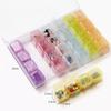 Caja de plástico vacía con 28 rejillas para taladro de uñas, mini molde que se puede abrir solo, decoración, remache pequeño, caja de almacenamiento translúcida de color