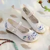 [Hielo] Zapatos de tela estilo chino nuevos 2024 zapatos de una sola capa elegantes cheongsam zapatos bordados retro del viejo Pekín zapatos para disfraces antiguos