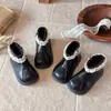Botas Chelsea Florais de Renda Doces para Meninas 2026 Outono Novo Estilo Sola Macia Estilo Floresta Botas de Princesa Versáteis Botas de Cano Curto Estilosas