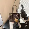 Colección de otoño 2026 transfronteriza: diseño de nicho, moderno, elegante y minimalista, bolso de hombro/bandolera casual para mujer