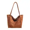 Bolsa Grande Capacidade Retrô Feminina 2026 Outono Nova Elegante Moda Comutação Bolsa Tote Nicho Alta Aparência Bolsa de Ombro
