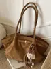 Bolsa Tote Fosca Grande Capacidade Estilo Retrô Transfronteiriça para Mulheres Nova Moda Outono e Inverno Bolsa de Mão Versátil Bolsa Cesta de Ombro