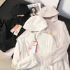 Gabinete Serie L*U 699 Resistente al Viento e Impermeable para Exteriores Ajuste Delgado Softshell Forro Polar Delgado Chaqueta Deportiva Cálida con Capucha para Mujer