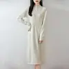 Vestido de Tricô Gola Alta Meia-Calça Lã Pura Outono/Inverno 2026 Manga Longa Feminino Padrão Diamante Torcido Comprimento Médio