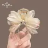 Pinza para el Cabello de Malla Plisada con Lazo y Perlas de Pedrería, con un Toque de Lujo, Pinza Elegante para la Parte Trasera de la Cabeza, Pinza Grande para el Cabello, Pinza de Tiburón