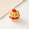 Brinquedo de comida em miniatura simulado acessórios de resina DIY bolo napoleão de framboesa creme decoração 3D cola de creme geladeira
