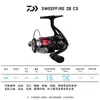 Carretilha de Pesca Daiwa Sweepfire 2B Cs Pesca em Água Doce e Salgada Lançamento de Longa Distância Carretilha para Pesca com Isca