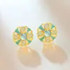 Popular no Xiaohongshu: Brincos Tradicionais Banhados a Ouro com Incrustação de Jade Verde Natural, Pequeno Estilo Fresco para Verão Feminino