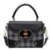 Bolso Cuadrado Pequeño para Mujer 2025 Nuevo Modelo Bolso de Hombro de Moda de Gama Alta Bolso de Mano de Diseño de Nicho Bolso Cruzado de Moda