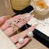 Brincos Borboleta de Zircônia Suaves Ultra Brilhantes Estilo Francês Exclusivos Delicados Versáteis Brincos de Moda com Borla de Pérola para Usar de Duas Maneiras