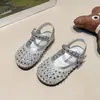 Sandalias Huecas Estilo Princesa Coreana con Diamantes Brillantes para Niñas 2026 Nuevo Estilo Primavera y Verano Zapatos de Moda para Niñas Sandalias de Suela Suave para Niños