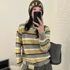 Cárdigan de punto de alta gama con rayas, cuello redondo y manga larga, color Oso Miel, terciopelo, para mujer, nuevo top exterior tipo suéter retro holgado Otoño/Invierno