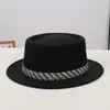 Nuevo Sombrero de Fieltro de Lana Sólido Simple Estilo Vintage con Adorno de Pedrería, Elegante y Versátil, Sombrero Plano Artístico para Socialité