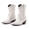40-50 botas de mujer de talla grande, estilo europeo y americano, para otoño e invierno, para exportación y venta directa en sitios web independientes, con remaches, punta fina, tacón medio y longitud hasta la pantorrilla, estilo Western